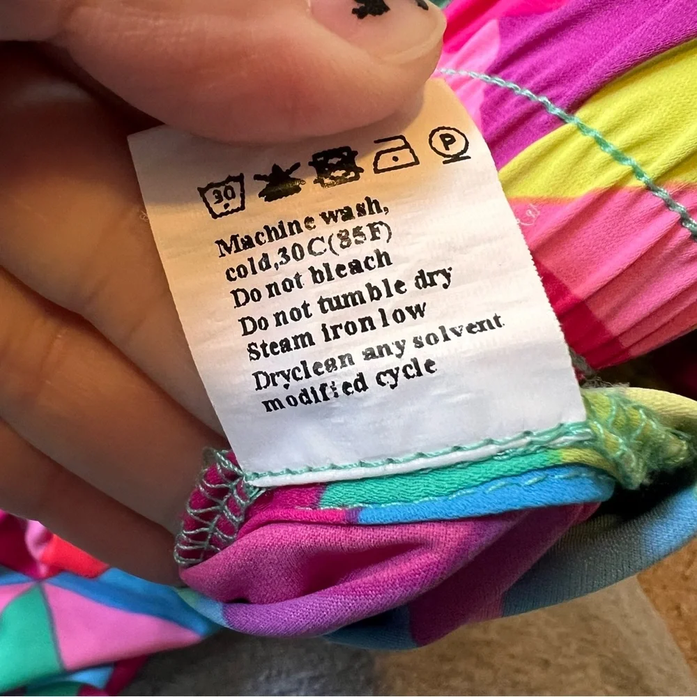 Colorful Geometric Patterned Shorts - Picture 5 of 8